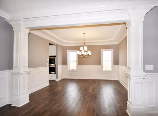 White Wooden Pine Primed Base Board Crown Moulding